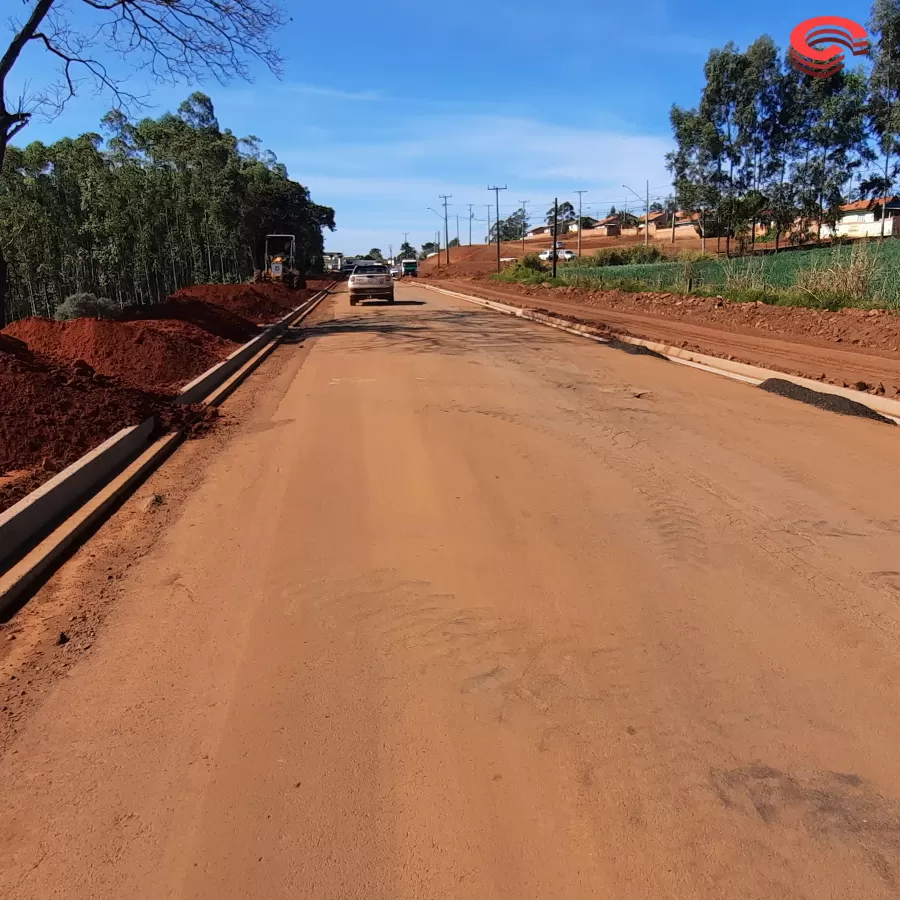 Prefeitura municipal da cidade de Grandes Rios, através do Prefeito Toninho do Café, intensifica o trabalho para o recape asfáltico. 