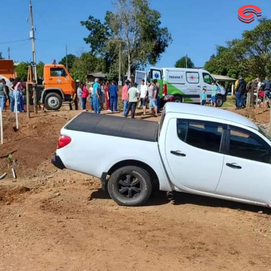 ACIDENTE NO INTERIOR DE MANOEL RIBAS DEIXA MOTORISTA FERIDO