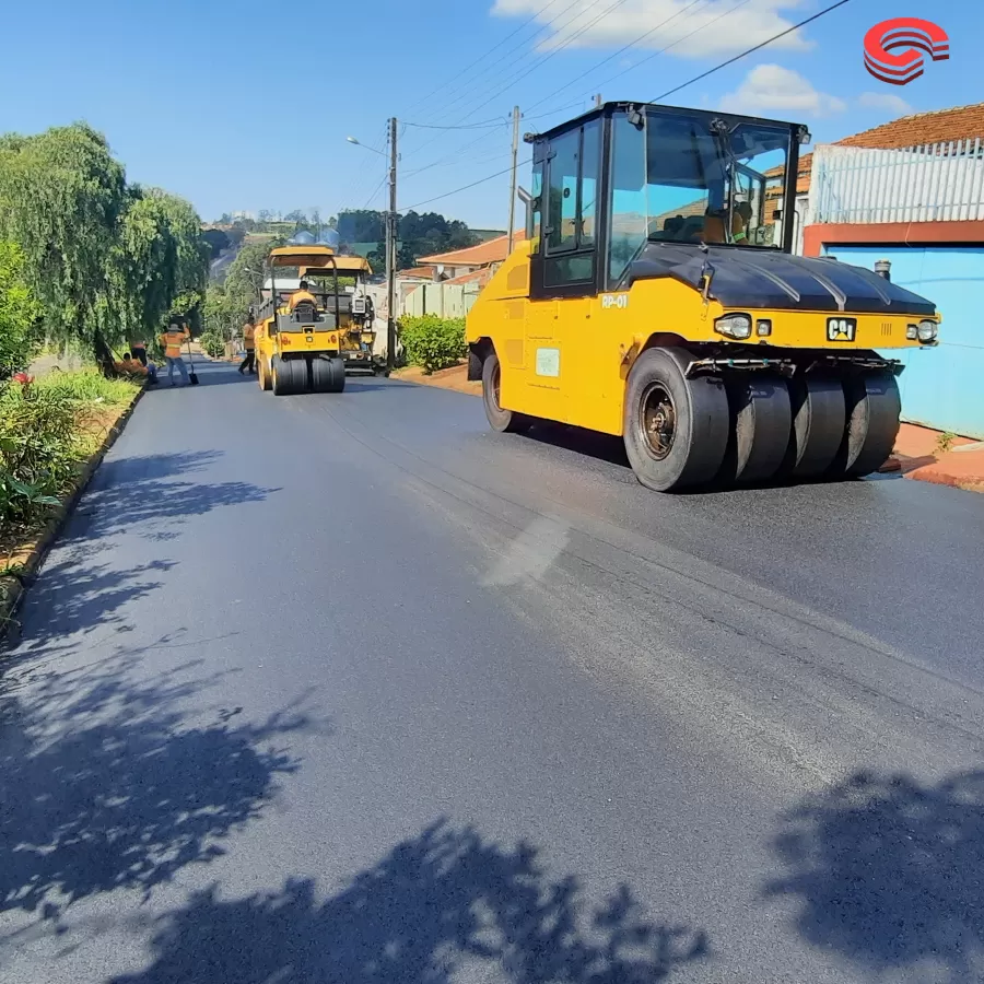 Conjunto Silvério Siqueira recebe recape asfáltico em Grandes Rios|