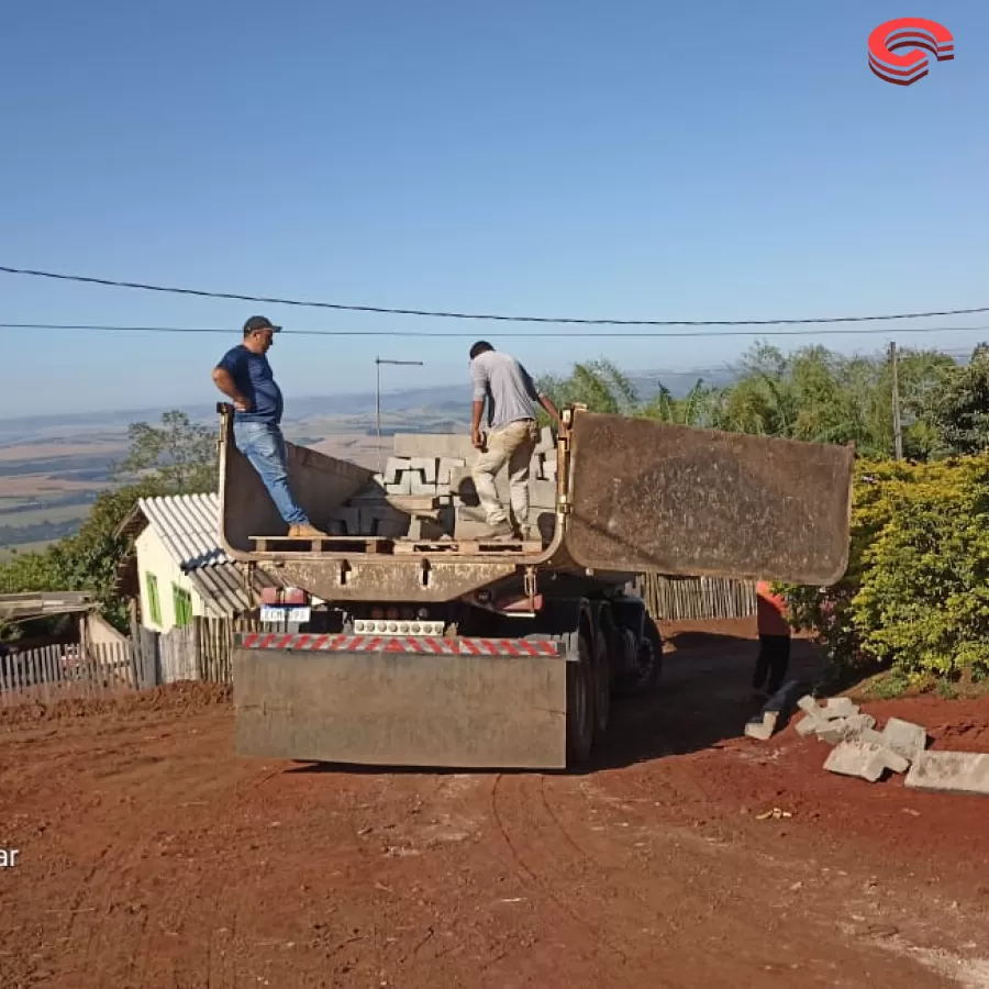 Fato Histórico| Distrito de Flórida do Ivaí ganha calçamento de paralelepípedos na gestão do Prefeito Municipal Toninho do Café.