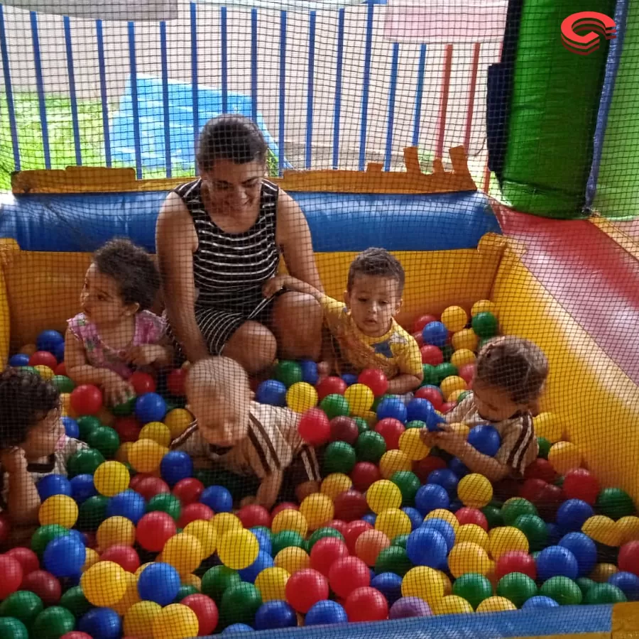 Comemoração ao Dia das Crianças nas Escolas e Colégios do município de Grandes Rios.